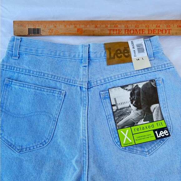Vintage Lee Relaxed Fit Light Blue womens Denim Shorts - Picture 3 of 10